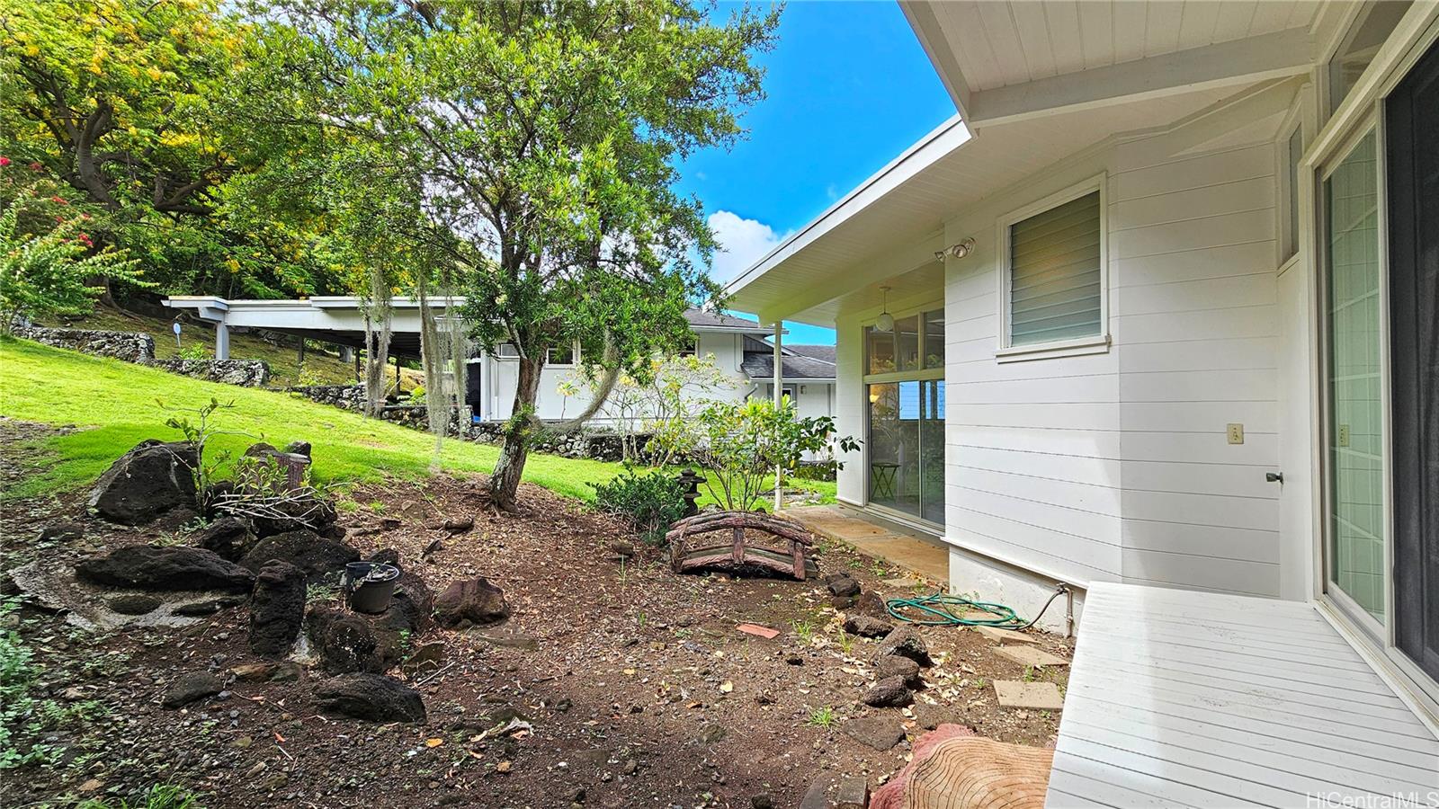 5405 Kilauea Avenue